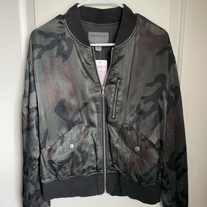 Marrekech for Evereve Camo bomber jacket size XS. NWT